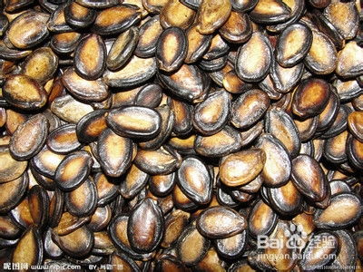 如何挑选优质五香瓜子 从品相到口感的全面指南